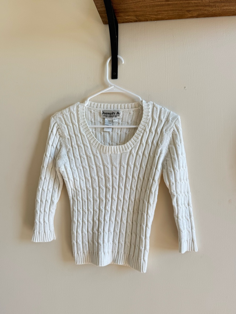 Joseph A Cream Cable Knit Scoop Neck Sweater